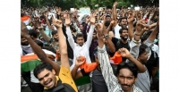 Les �tudiants indiens angoiss�s par les examens deviennent des combattants de la d�mocratie