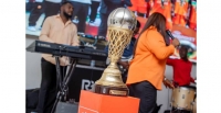 Basketball : Moussa Diarra pr�sente le troph�e africain des U18